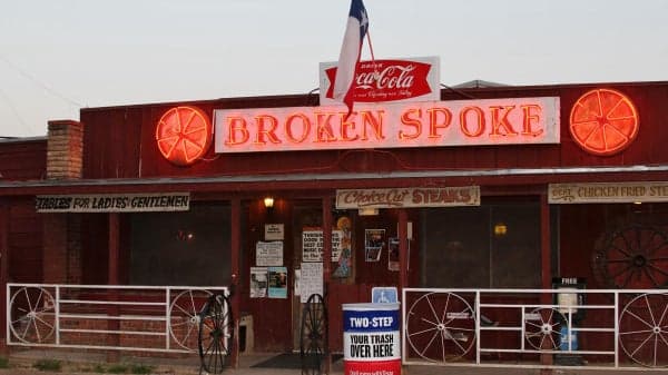 Austin Staples: Two-Stepping at The Broken Spoke!